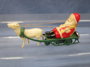 lot 55 image: Windup Vintage Santa, Sleigh, Deer (Missing Antlers)
