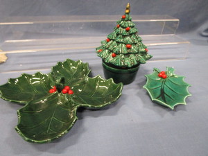 lot 70 image: Lefton Holly  Leaf Dish, Musical Tree