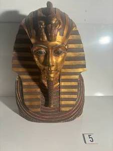 lot 5 image: King Tut