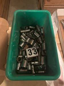 lot 33 image: Craftsman Sockets