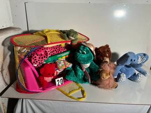 lot 20 image: Stuffed Animal Lot or Dog Toy Lot