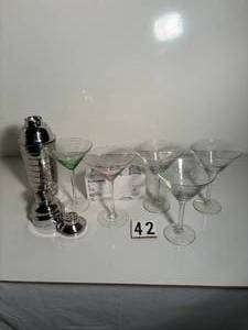 lot 42 image: Martini Shaker and Glasses 3 are Minnesota Twins