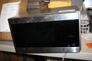 lot 143A image: LG Smart Inverter Magnetron Household Microwave Oven