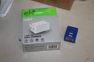 lot 138 image: Lot of (2) Charger Blocks (New)