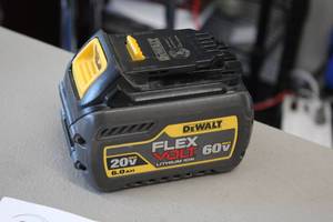 lot 23 image: DeWalt Flex Volt 20V  6Ah  60V Max Lithium Ion Cordless Tool Battery