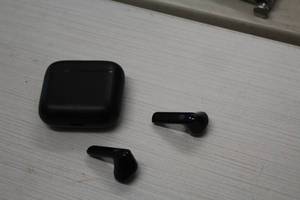 lot 128 image: Ear Buds with Charger Case