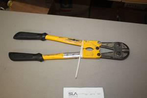 lot 39 image: 18 Bolt Cutter