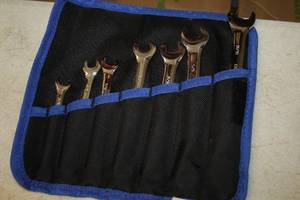 lot 45 image: 7pc Combination Wrench Set with Tool Pouch