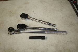lot 45B image: (3) 38 Drive Ratchets and (1) 3 Extension
