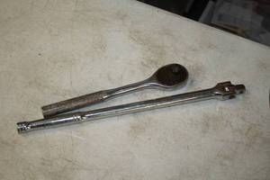 lot 51A image: Lot of (2) 12-drive Ratchets