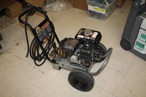 lot 1 image: Mi-T-M 6.5-HP 3000-PSI Gas Pressure Washer WP-3000-HDHB