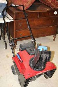 lot 2 image: Toro Power Clear Power Propel Gas Snowblower 38753