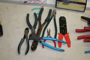 lot 60 image: Lot of (8) Assorted Hand Tools - Snips, Cutters