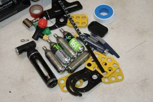 lot 73 image: Assorted Mini Torch and Cartridges