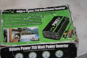 lot 77 image: Nature Power 750W Power Inverter