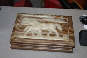 lot 104 image: Jewelry Box with Cuff Links