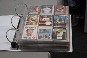 lot 112 image: Album Book of Football and Baseball Collectors Cards
