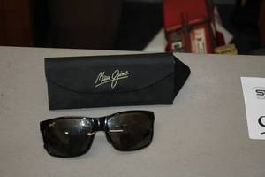 lot 98 image: Lot of (1) Maui Jim Sunglasses with Case