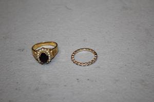 lot 100 image: Lot of (2) Assorted Gem Stone Rings