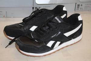 lot 178 image: Reebok Size 10-12 Mens Shoes (New)