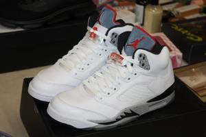 lot 174 image: Nike Air Jordan 5 Retro Size 8 Mens Shoes (New)