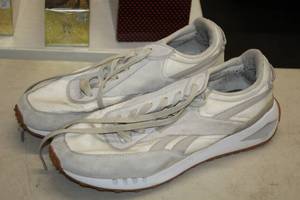 lot 193 image: Reebok Comfort Foot Bed Size 11 Mens Shoes