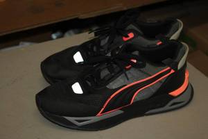 lot 202 image: Puma Size 11 Mens Shoes (New)