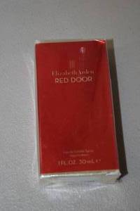 lot 211 image: Elizabeth Arden Red Door 1-fl.oz. Perfume