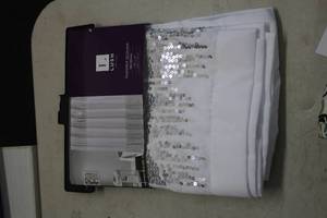 lot 250 image: Lush Dcor Shimmer Sequins Shower Curtain 70x72