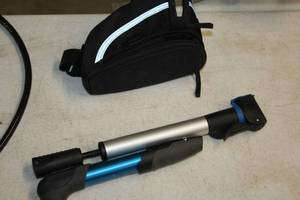 lot 281 image: (2) Hand Air Pumps and (1) Bicycle Storage Bag
