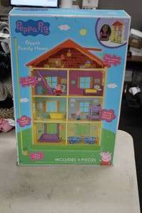 lot 307 image: Peppa Pig Family Home