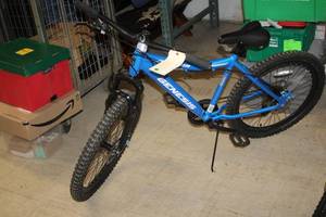lot 1178 image: Gensesis Mauler 18 Mens Trail Bike 18 Blue Frame