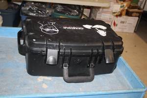 lot 315 image: Gem Star Rolling Hard Plastic Travel Case