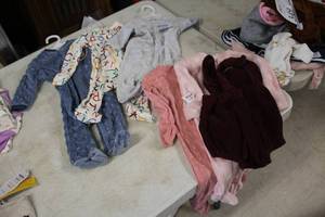 lot 350 image: Assorted Childrens Clothing - Age 0-3 months (x3) and Age 3-6 months (x3)