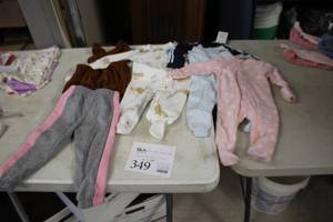 lot 349 image: Lot of (5) Assorted Childrens Clothing - Age 6-12 months