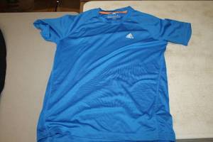 lot 363 image: Adidas Climalite Size Medium Short Sleeve Shirt