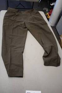 lot 391 image: Savane Size 42-30 Mens Slacks
