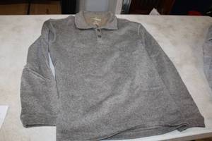 lot 382 image: Hagger In Motion Size Large Sweater