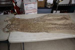 lot 394 image: Aidan Mattox Size 14 Womens Gown