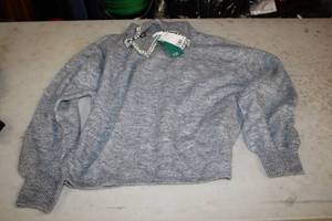 lot 416 image: Womens Sweater