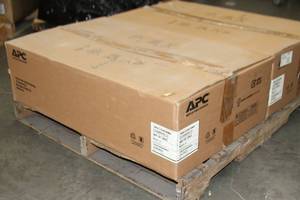 lot 5 image: APC Smart UPS XL 3000VA RM 3U 120V Commercial Heavy Duty Battery Backup Power Supply