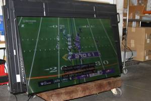 lot 7 image: TCL 5-Series 65 4K UHD Dolby-Vision HDR Roku SMART TV  Television  Display - Model 65S517