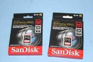 lot 71 image: Quantity 2 - NEW - SanDisk Extreme PRO Memory 64GB SD Cards