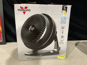 lot 342 image: Vornado Whole Room Air Circulator Fan with 3 Speeds