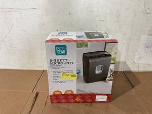lot 247 image: Pen Gear 6 Sheet Micro-Cut Cross Shredder