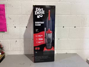 lot 442 image: Dirt Devil PowerMax Bagless Upright Vacuum Cleaner Machine, UD70111V