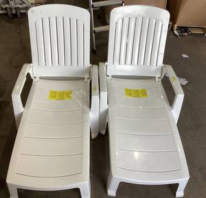 lot 448 image: LOT of 2 White Chaise Lounge Chair