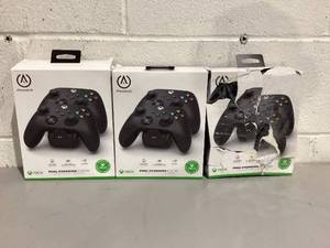 lot 596 image: LOT OF 3 XBOX Wired Controllers