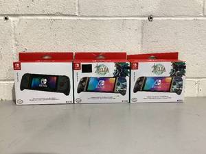 lot 601 image: LOT OF 3 Split Pad Pro for Nintendo Switch