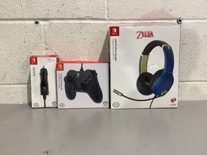lot 676 image: LOT OF Nintendo Switch Accessories